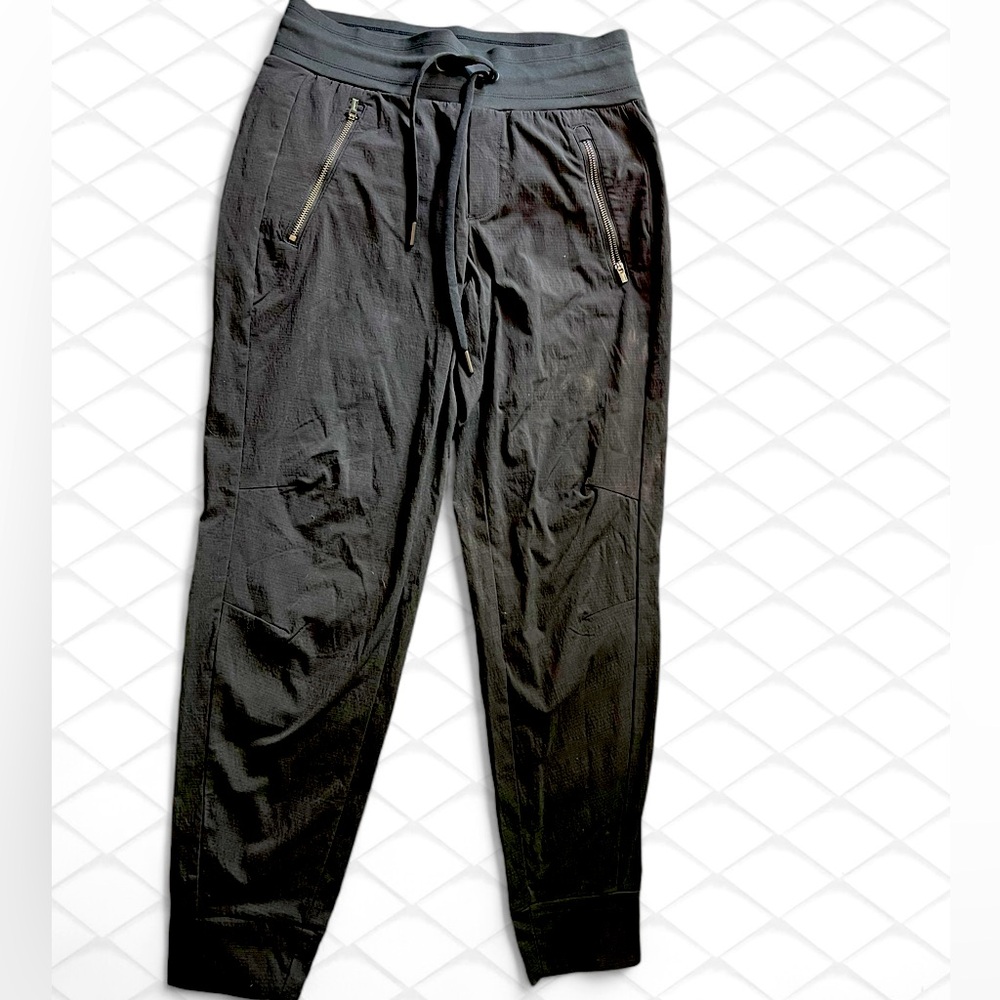 NWOT Athleta joggers black